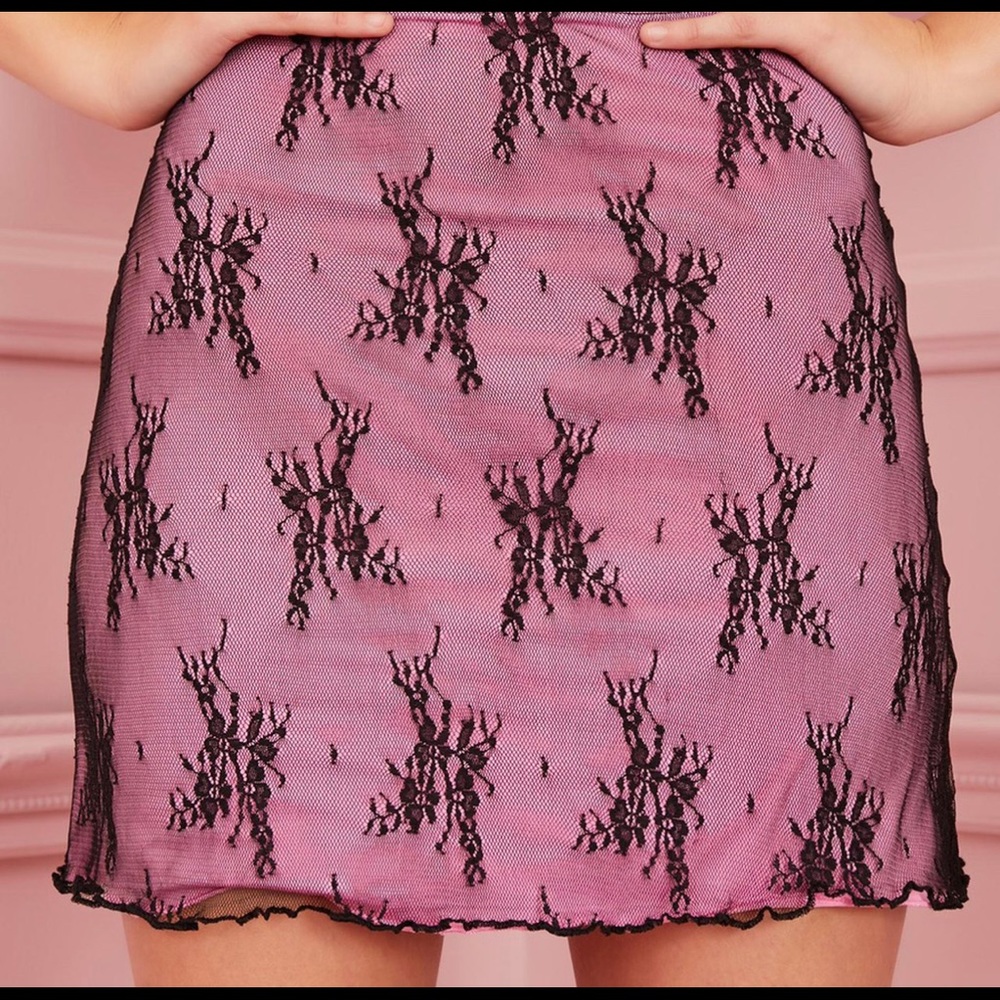 lace pencil skirt